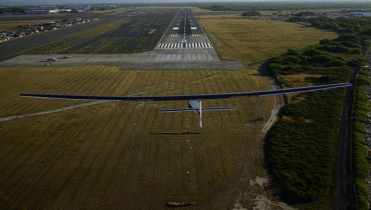 Solar Impulse Plane makes first maintenance Flight in Hawaii