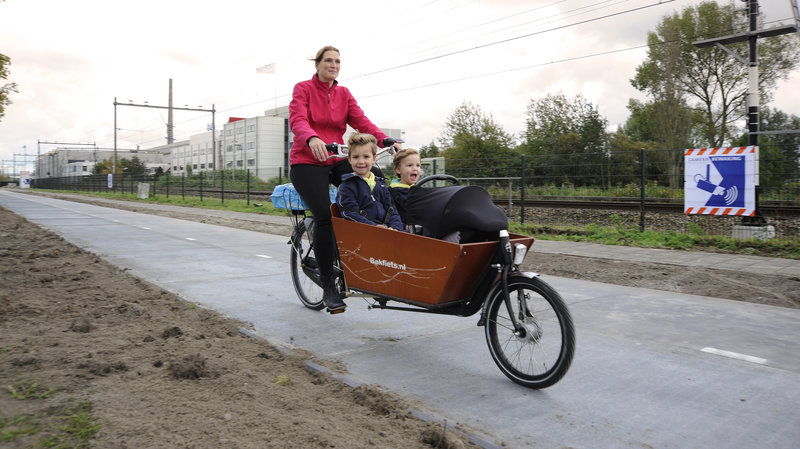 Solar Bike Path opens this week in The Netherlands